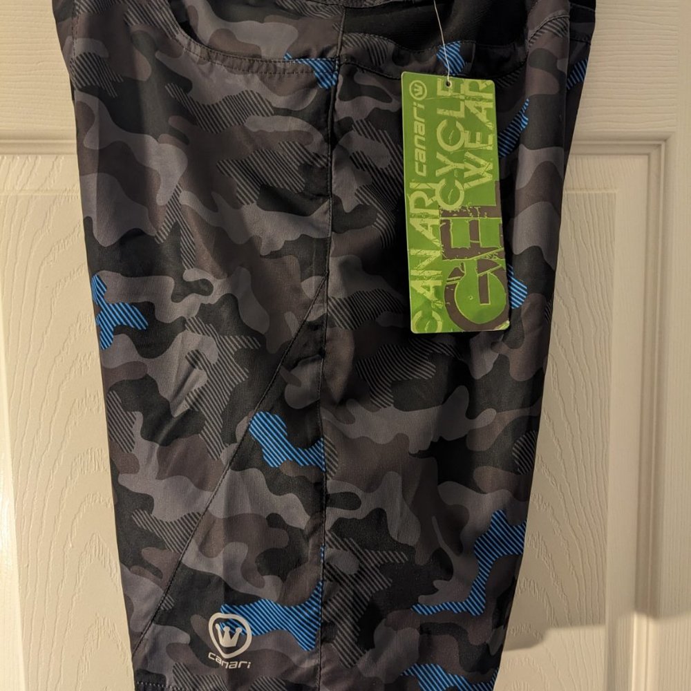Canari Mountain Bike Shorts w/inside liner